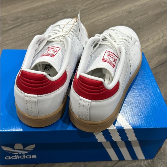 Adidas Stan Smith youth sneakers - Picture 4 of 6